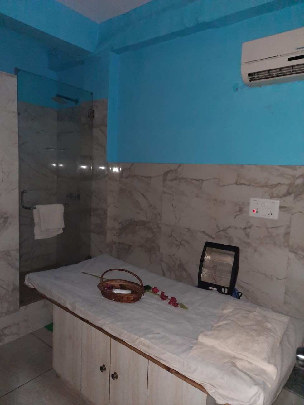The X SPA & Salon